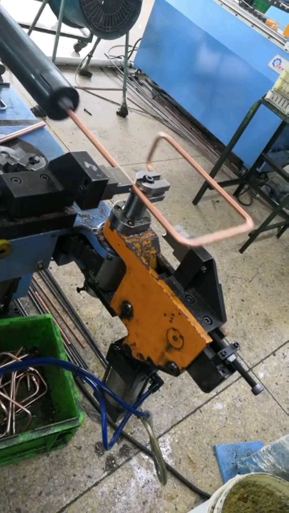 铜管自动折弯机