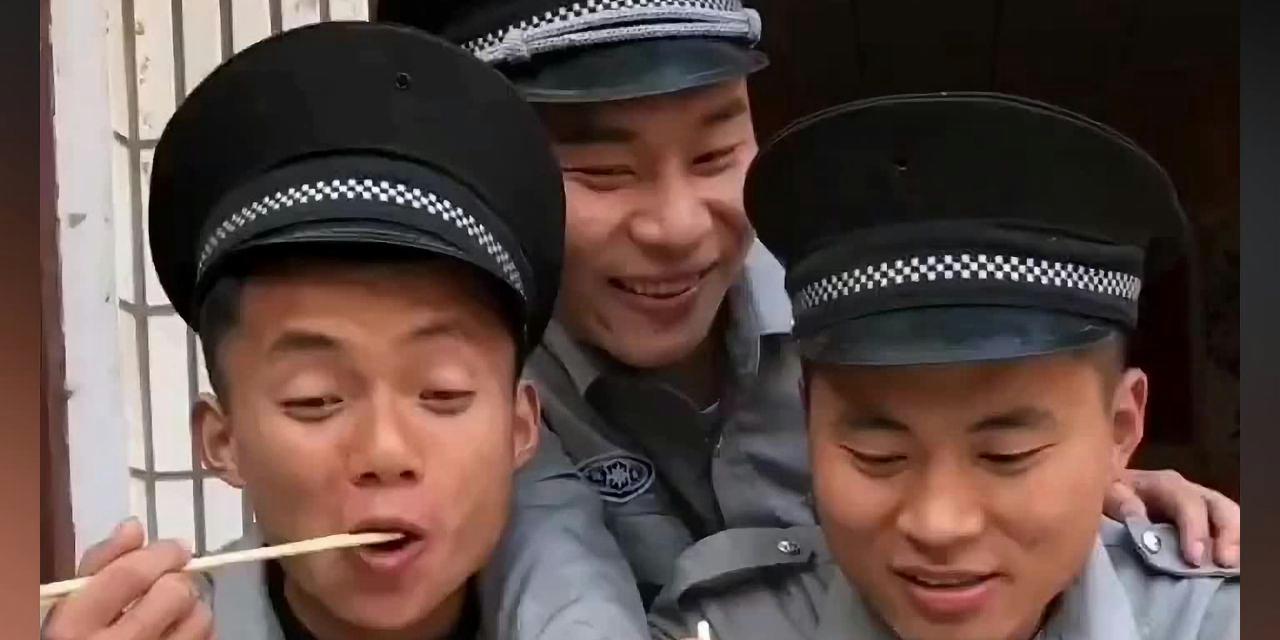 搞笑保安:吃饭没叫我,得想办法蹭顿饭!