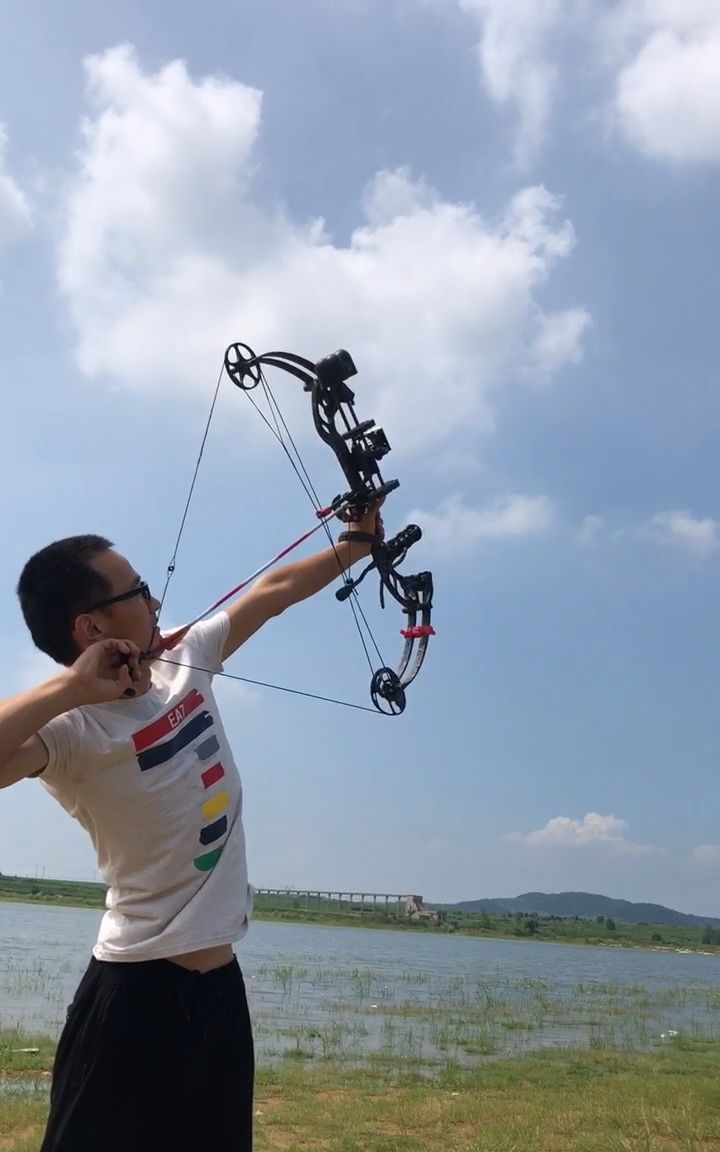 一支穿云箭 我在对岸准备接见