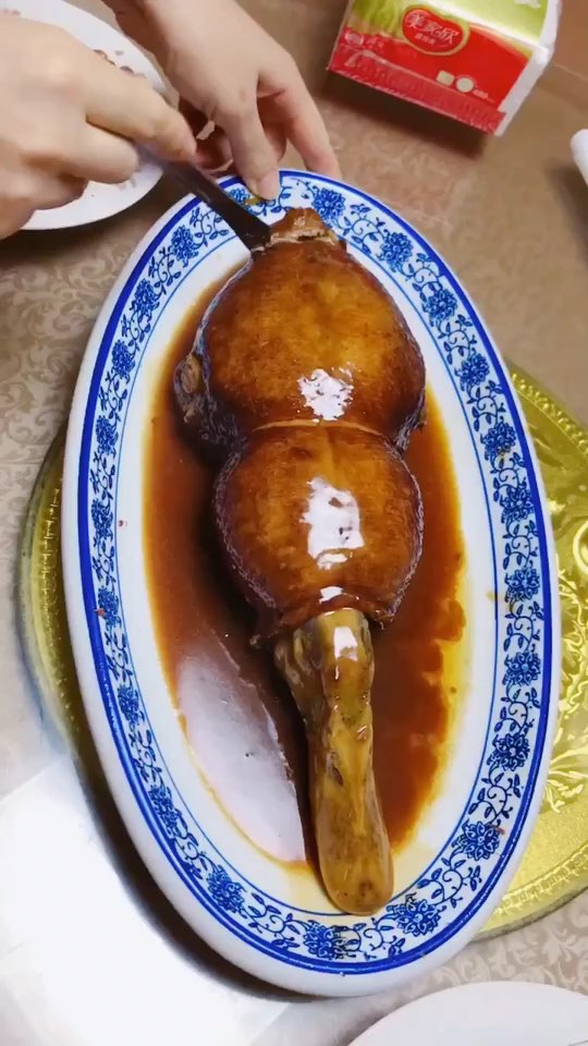 几乎失传的特色八宝葫芦鸭