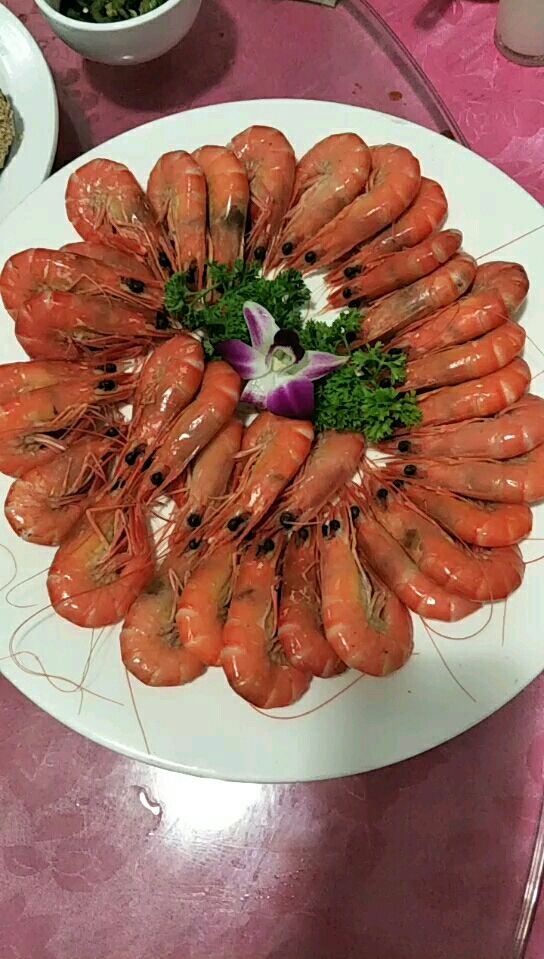 为什么又点虾,明明知道我不能吃,看着好想吃可是肚子不允许我吃