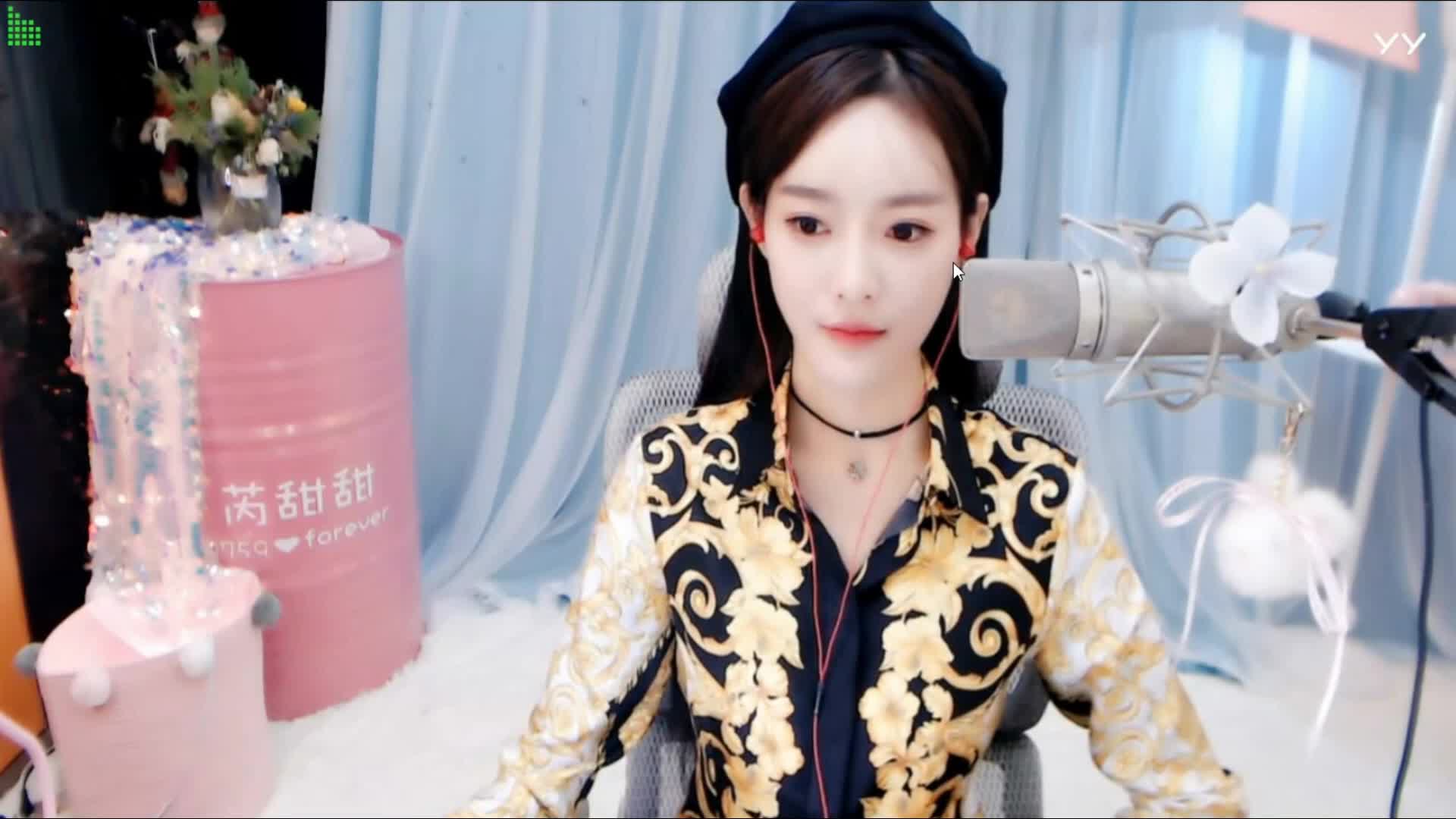 主播芮甜甜演唱《夜之光》好听,欢快活泼,充满青春的活力