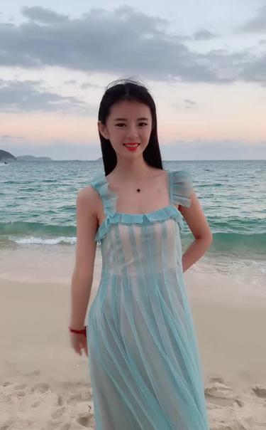 灵美人 花朵和100 万 你选谁?@抖音小助手