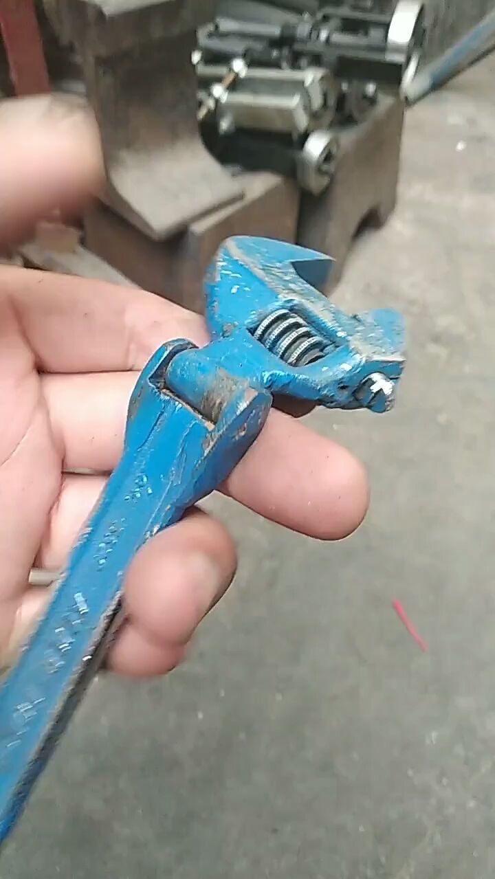 自制90度弯曲的活动扳手