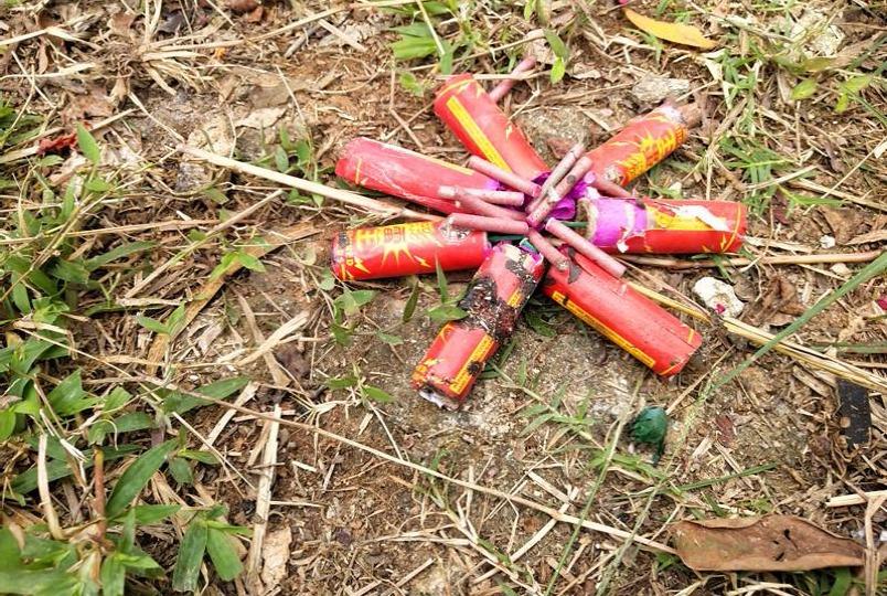 将7个大威力地雷炮摆在—起,同时点燃引线,会发生什么呢?