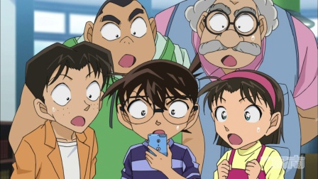 《名侦探柯南》 980 灰原的手机挂件丢失,视频追踪发现线索