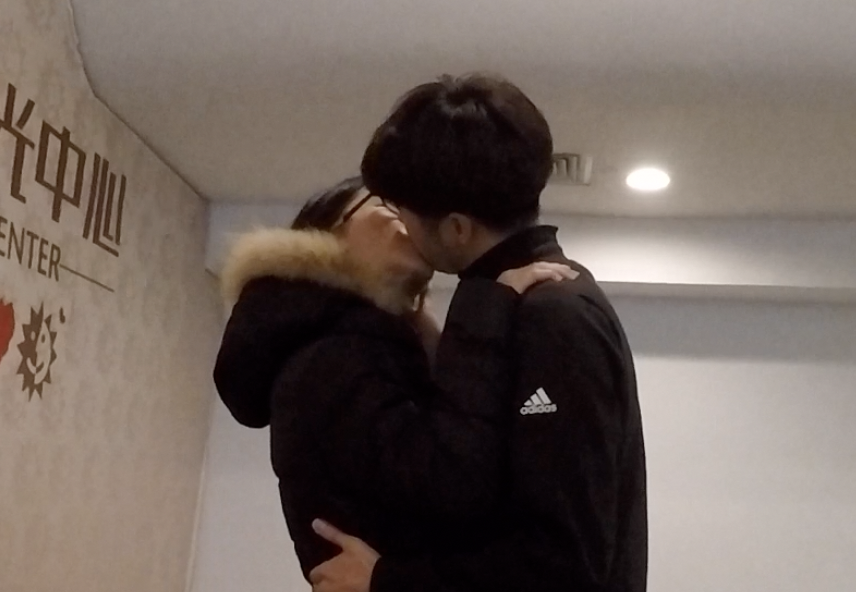 人类最伟大的接吻大师凯龙发明了“龙之吻”，瞬间让女人爱上你！