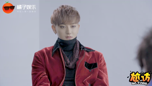 余文乐、黄子韬亲身示范：最尴尬是你一直在和我说，我却一脸迷茫