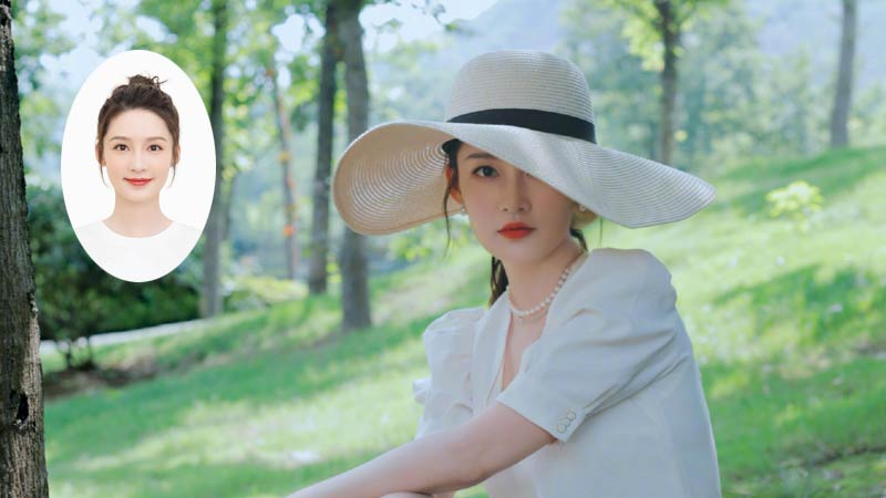 李沁晒纯白证件照