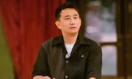 黄磊否认戴呼吸机是患重病