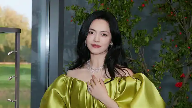 姚晨幽默回应穷养儿子